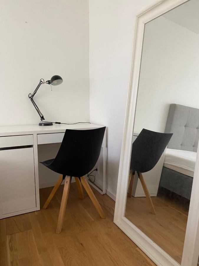 Exclusive 2 Level Etage Next To Arlanda-City Metro ستوكهولم المظهر الخارجي الصورة