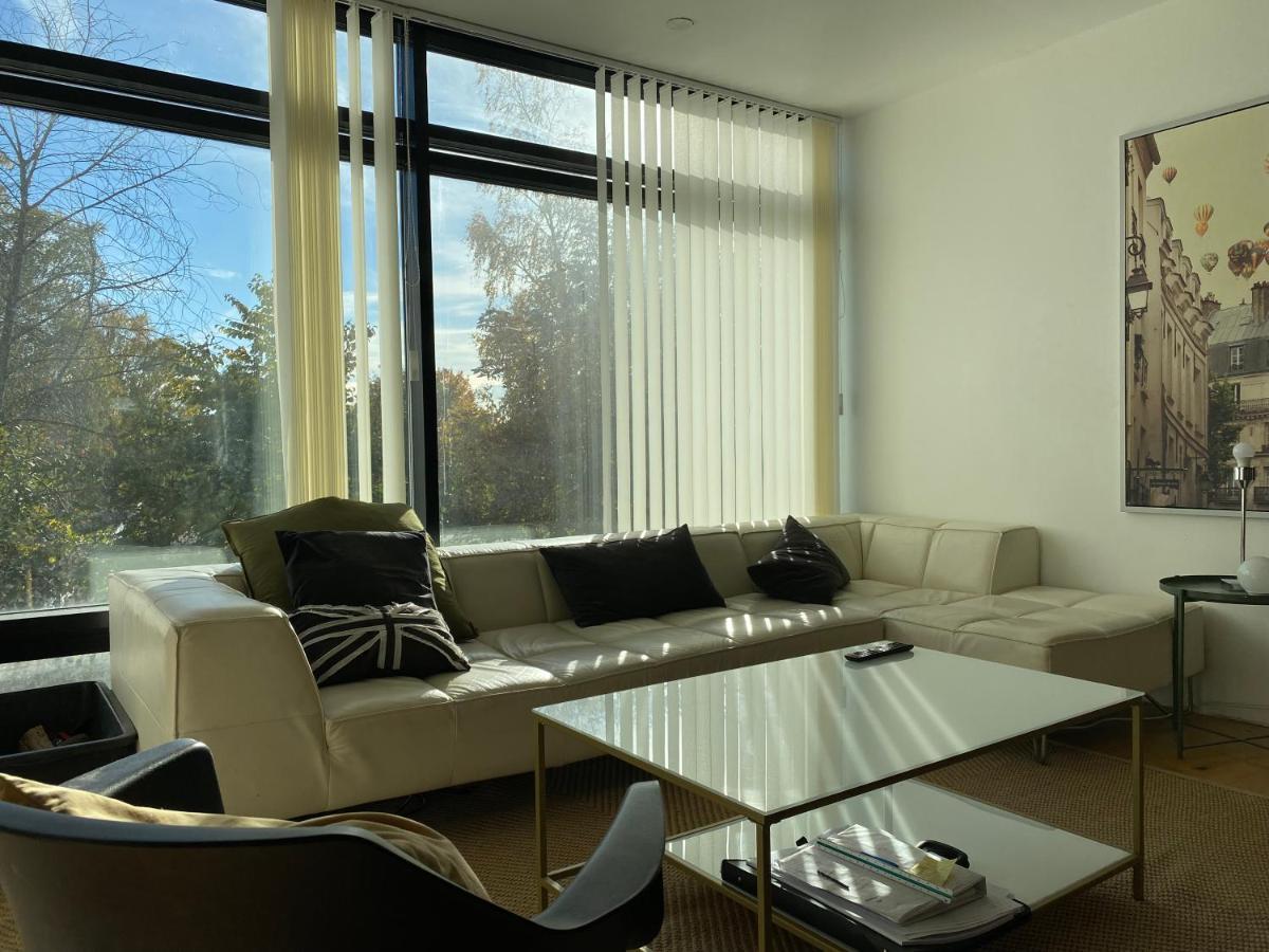 Exclusive 2 Level Etage Next To Arlanda-City Metro ستوكهولم المظهر الخارجي الصورة